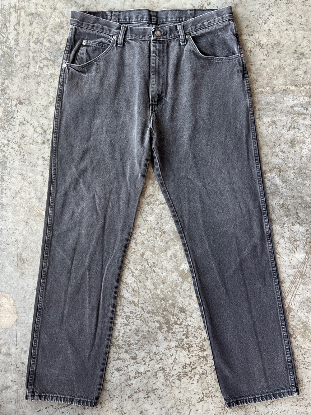 Wrangler Jeans 36x32 Black Faded Regular Fit Straight Leg Denim 96501CB Pants